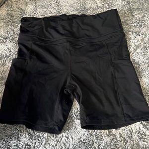 Shorts with pockets never worn